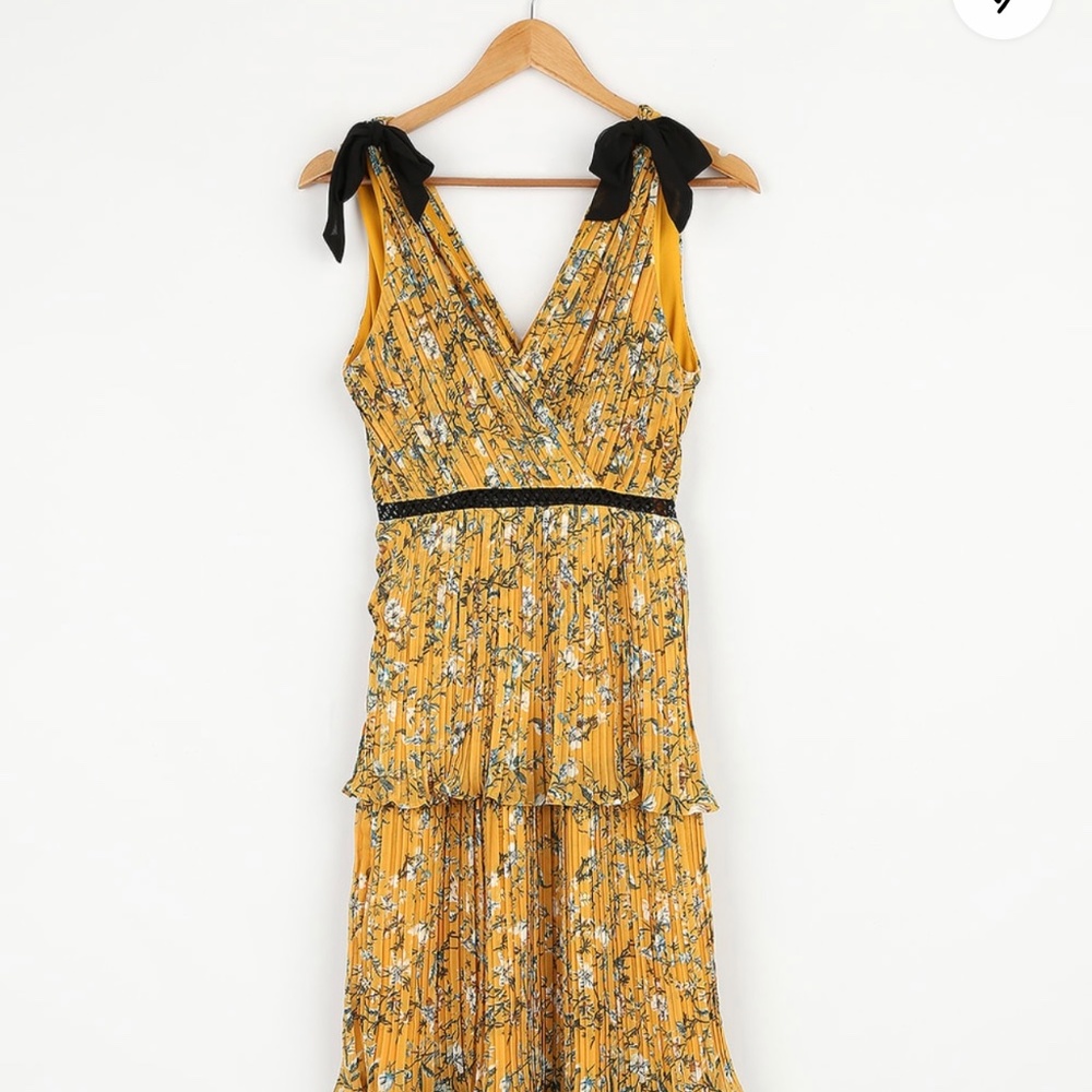 Lulus Yellow Floral Print Pleated Maxi Dress Size XS